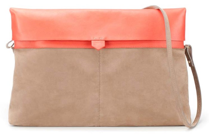 Những bạn gái yêu phong cách công sở sẽ lựa chọn mẫu túi theo "phom chuẩn" này. Xem thêm: Những chiếc túi "nhìn là mê" của Sao.